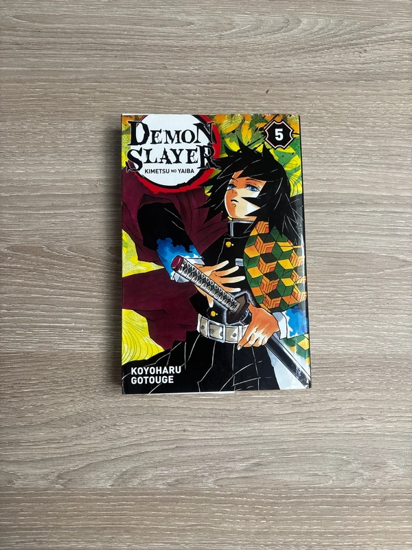 📚 Demon Slayer – Tome 5