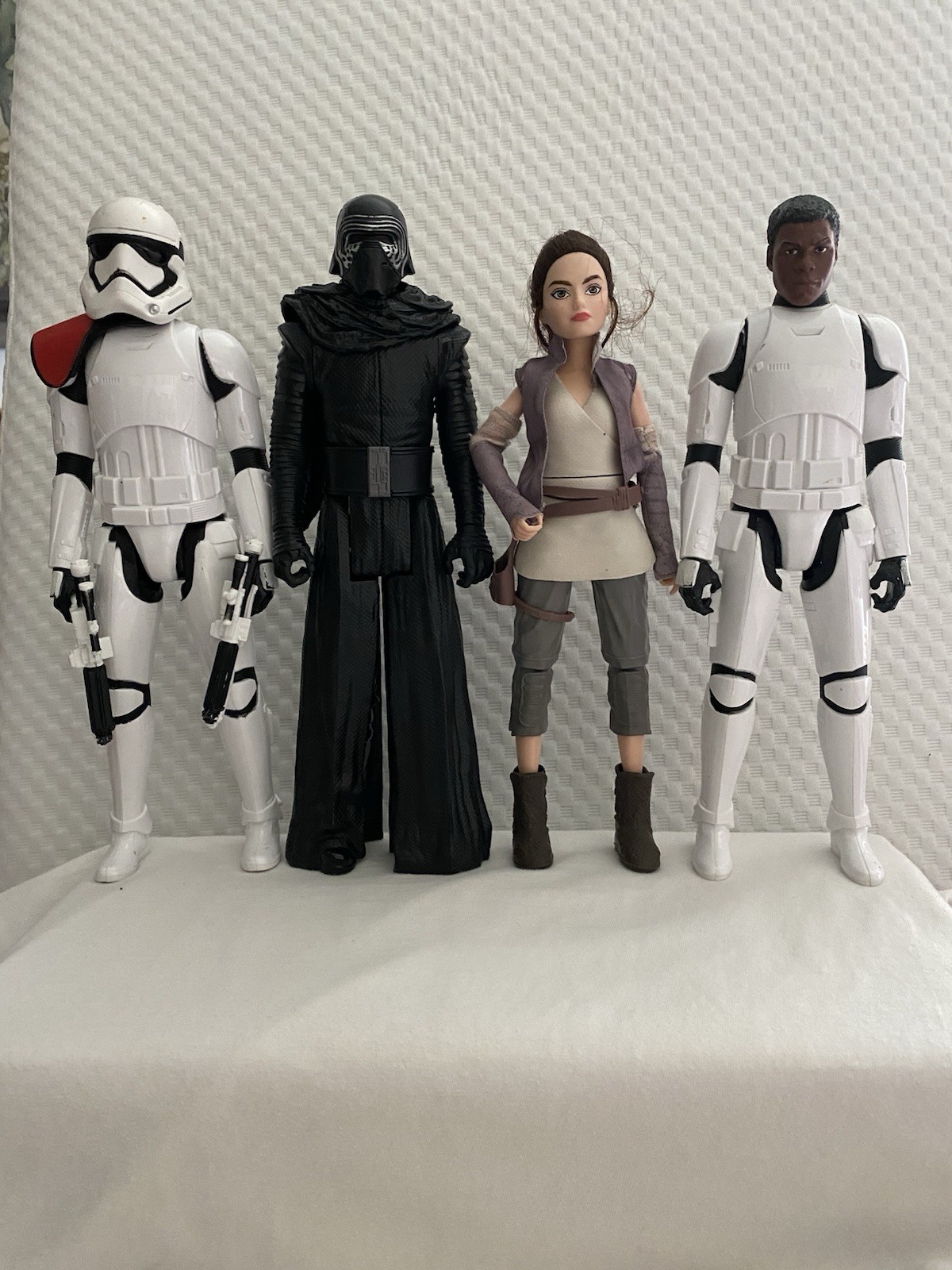 star wars action figure 12 pollici hasbro.  Rey Kylo Finn e Stormtrooper