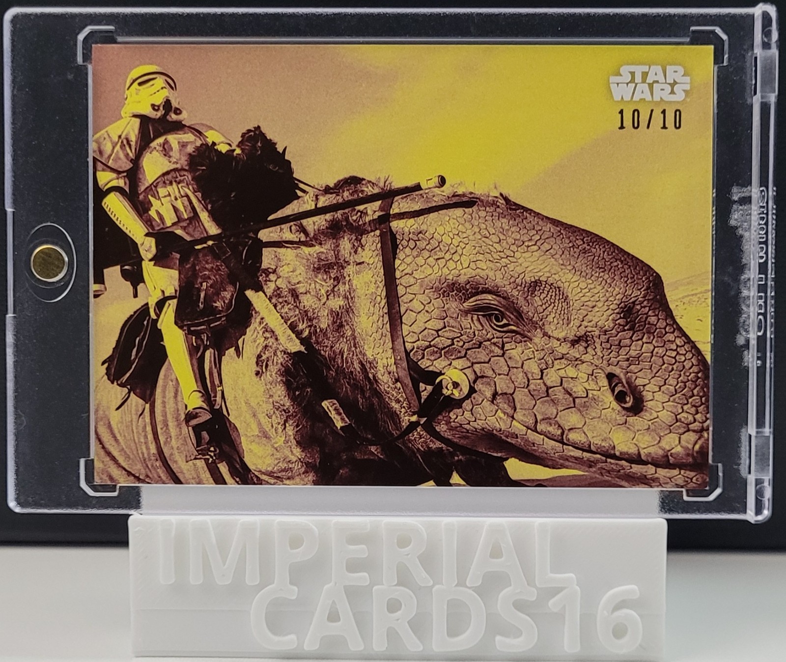 2018 Topps Star Wars Black & White #12 Dewback Riders Red Hue Shift 10/10 Omega