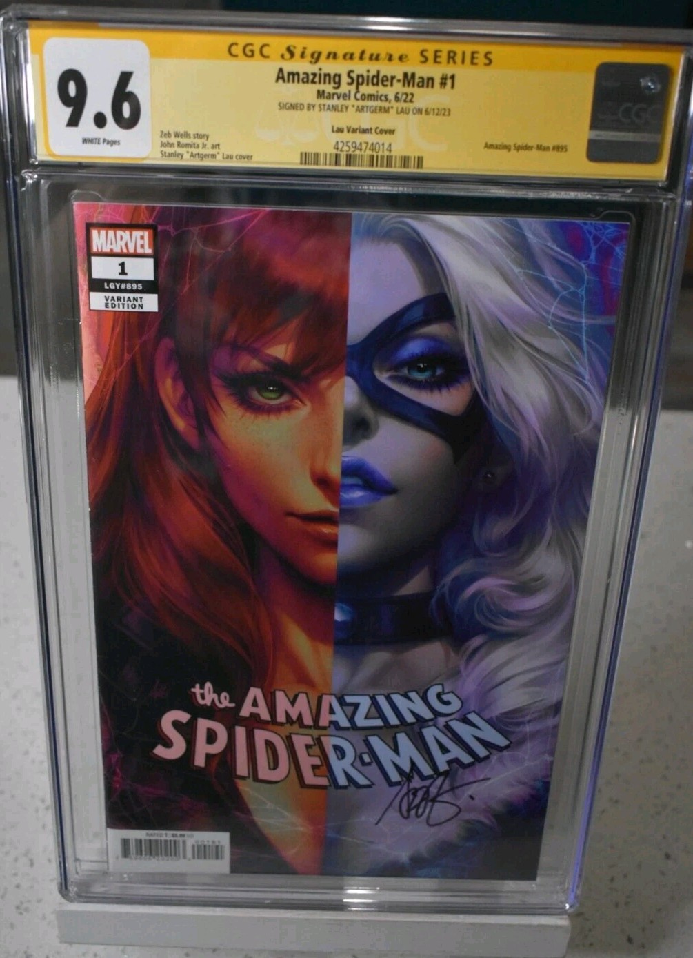Amazing Spider-Man 1 SS CGC Artgerm 9.6
