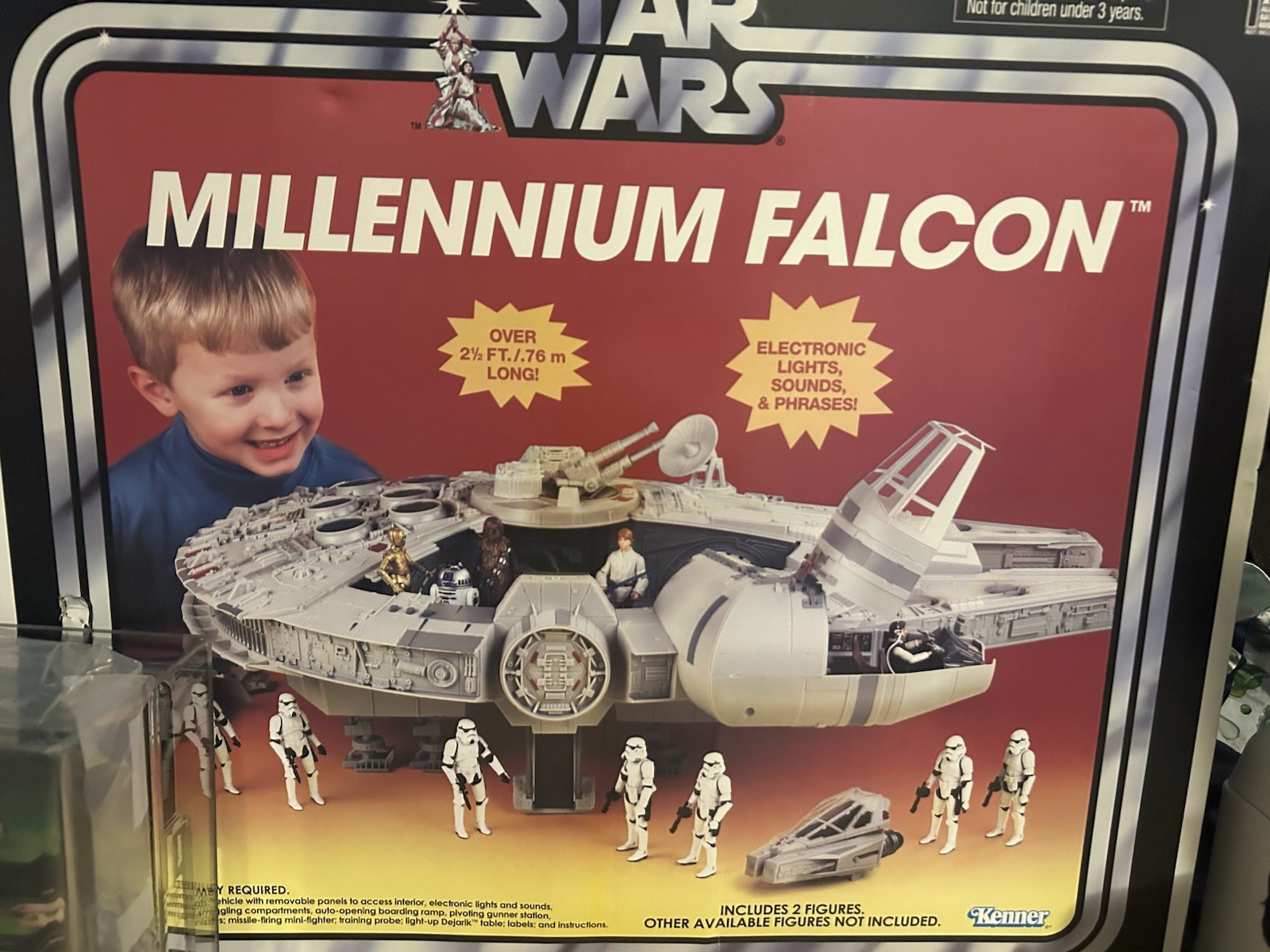 Star Wars millennium Falcon MISB Toys R Us Exclusive