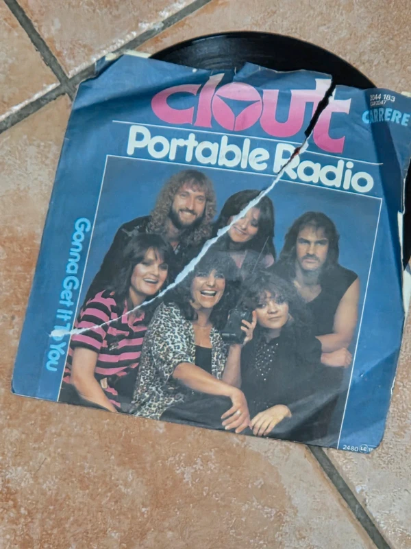 Single clout  portable  radio s57 washed cleaned