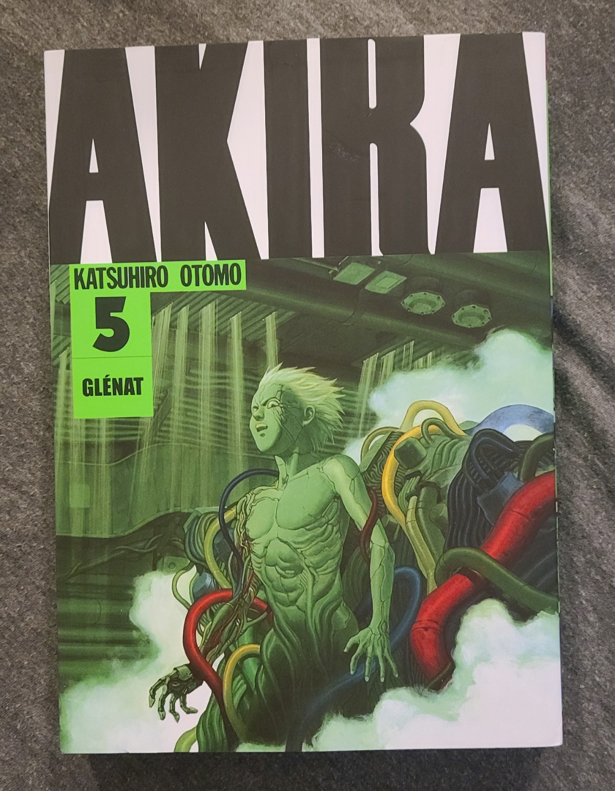 Akira, Vol. 5 Paperback – Illustrated by Katsuhiro Otomo