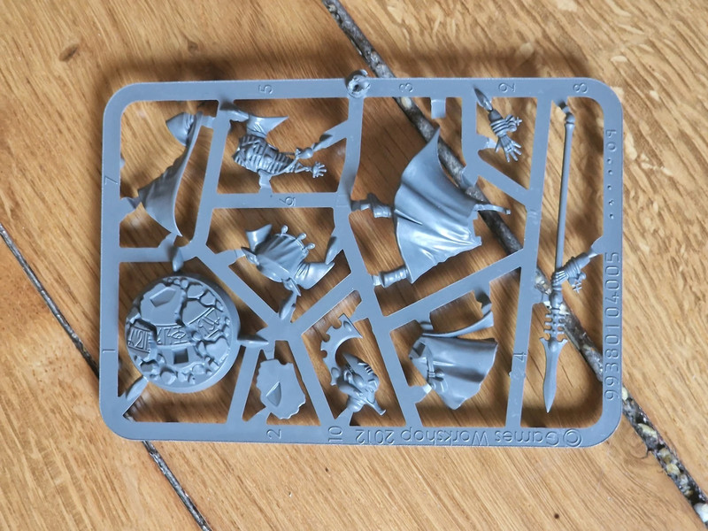 Warhammer 40K Aeldari Farseer - neuf sur grappe