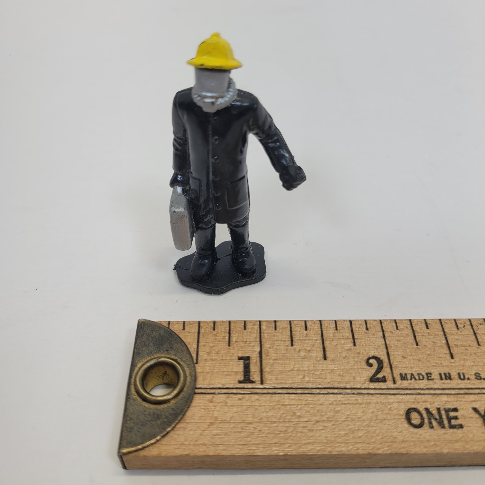 Figurina pompiere Remco vintage 1987 con valigetta