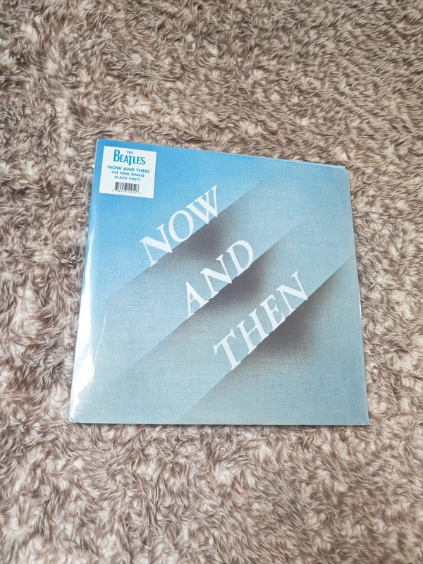 Vinyle the beatles now and then