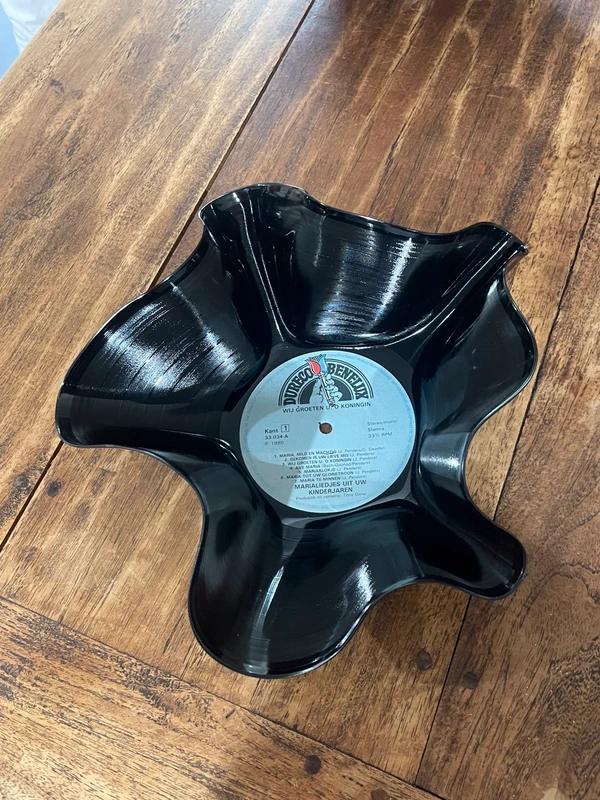 Vinyl schaal – uniek en handgemaakt