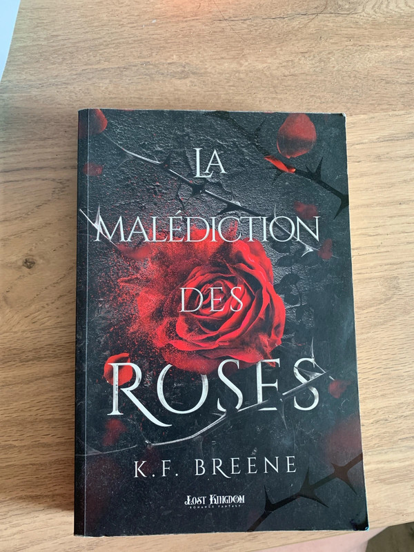 Roman « La malédiction des roses »