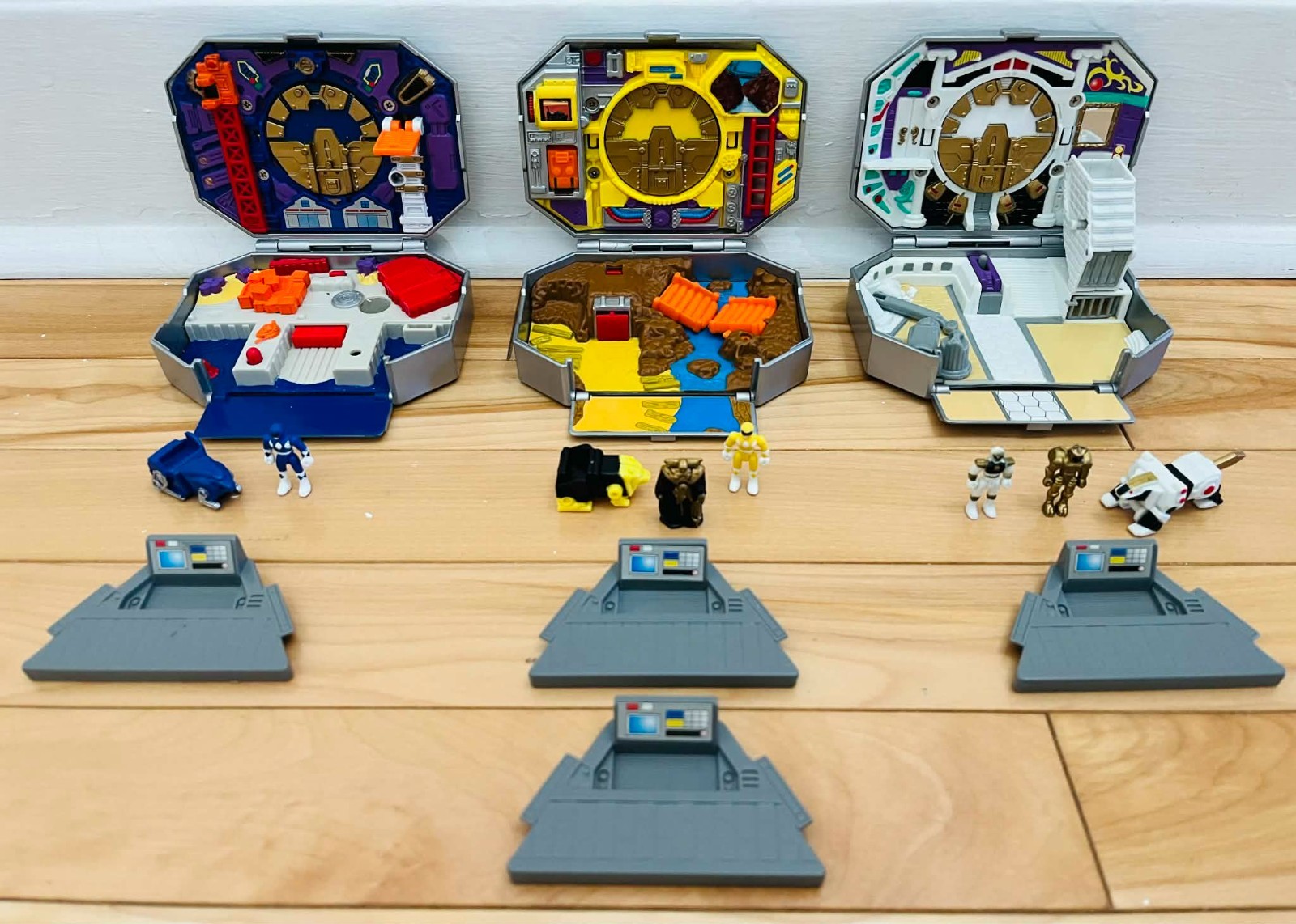 POWER RANGERS - White, Yellow, Blue Ranger MICRO PLAYSETS (1995, *READ)🔥