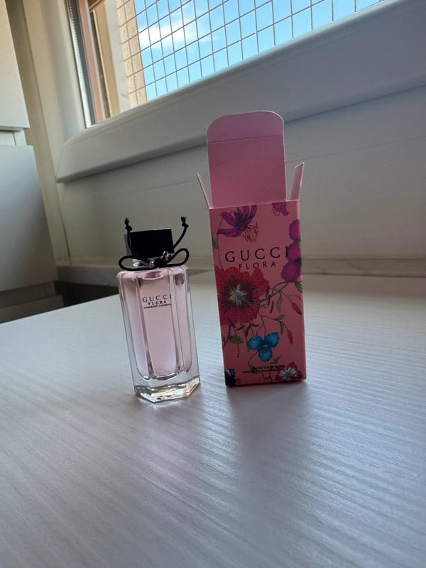 Miniatura Gucci, flora