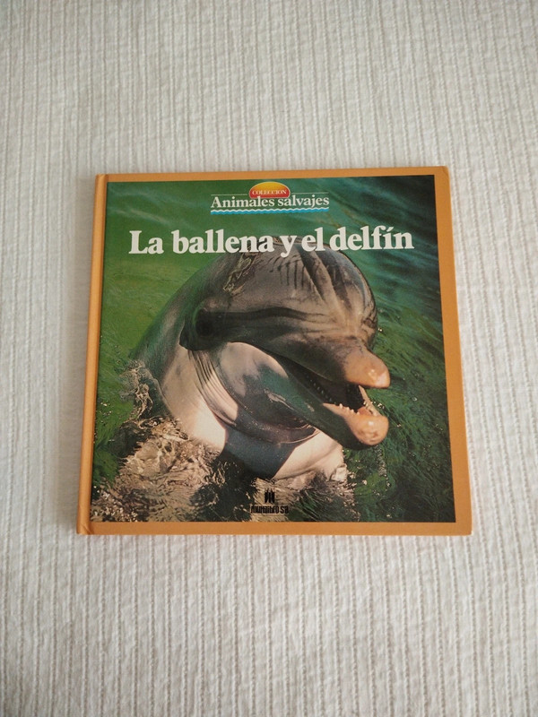 La ballena y el delfín