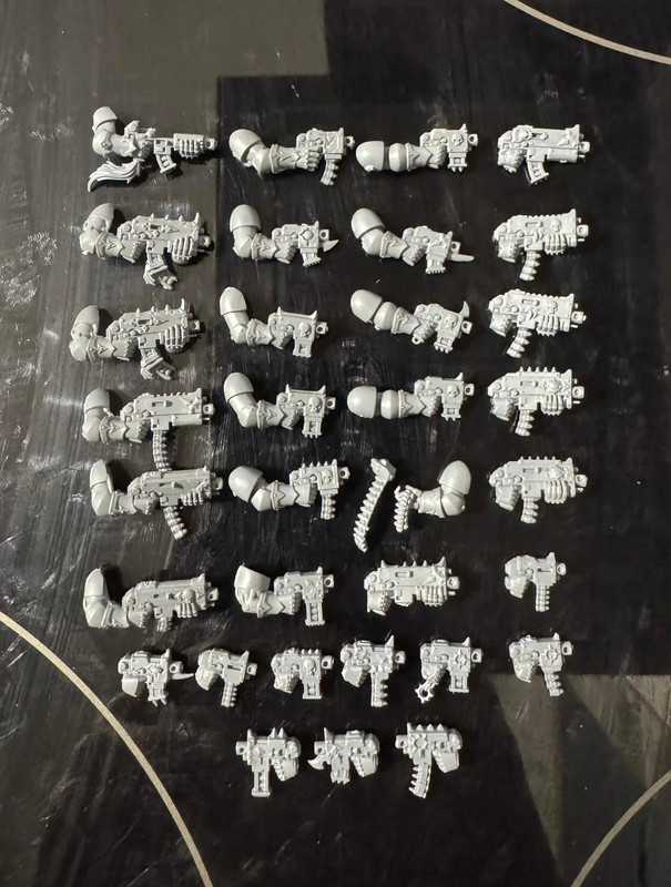 Legionaries Chosen Chaos Space Marine CSM Warhammer 40k Range Weapons Boltguns Bits