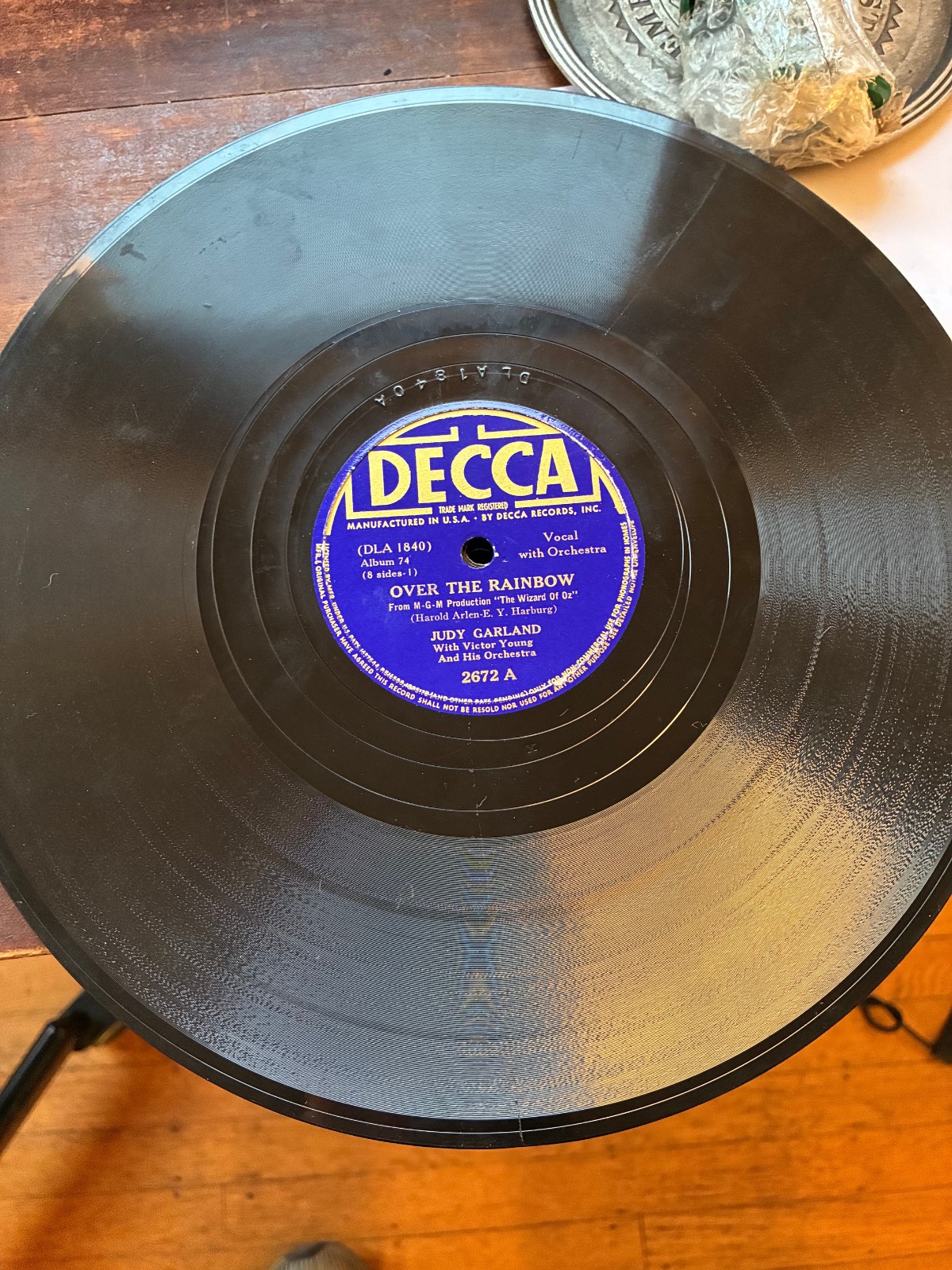 Decca 2672 78 RPM -  Judy Garland - Over The Rainbow/The Jitterbug