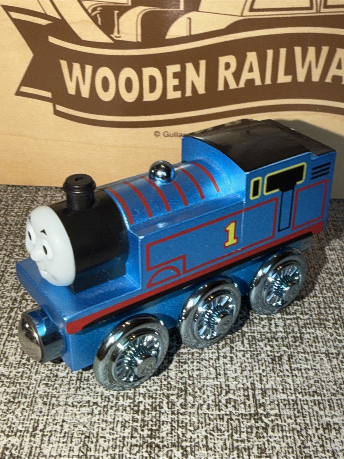 METALLIC THOMAS & FRIENDS CARRO ARMATO MOTORE TRENO FESTEGGIA 60 ANNI OTTIMO!