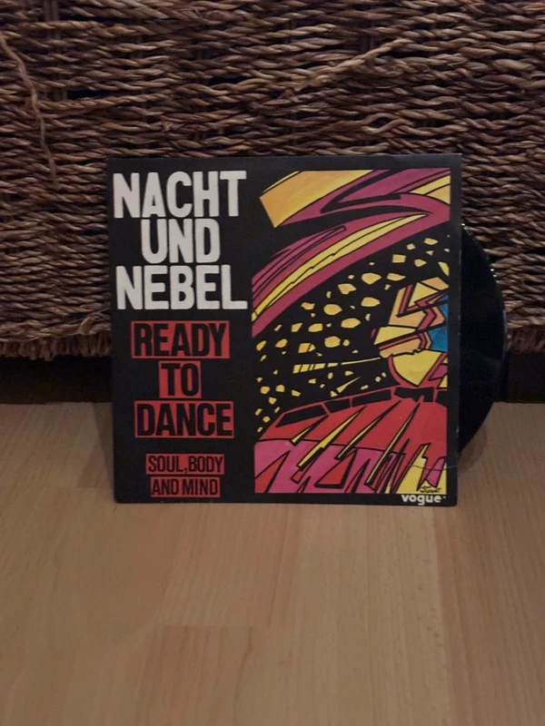 7" Vinyl Single Nacht Und Nebel - Ready To Dance (Vogue)