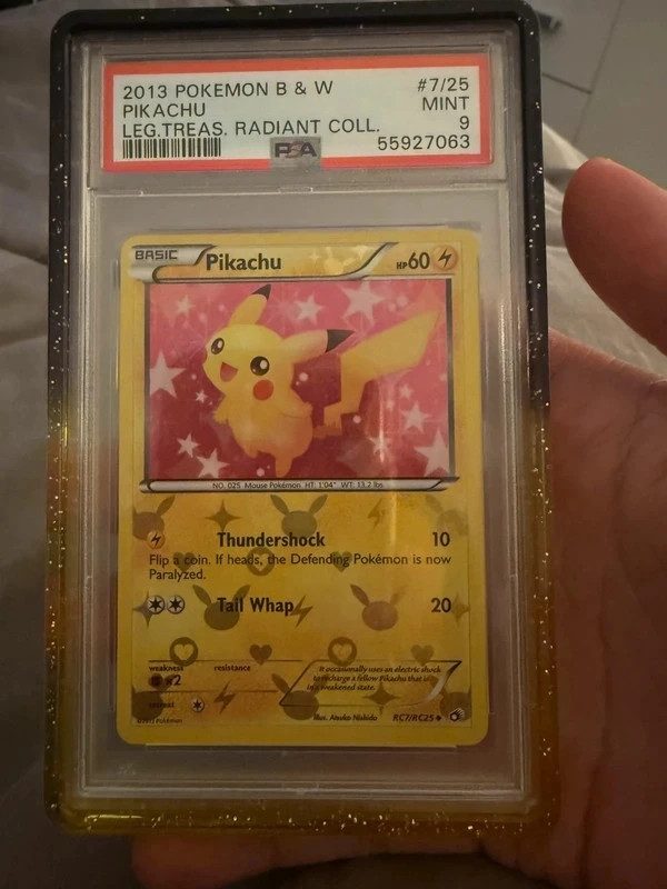 Pikachu RC7/RC25 – Legendary Treasures 2013 – PSA 9 MINT