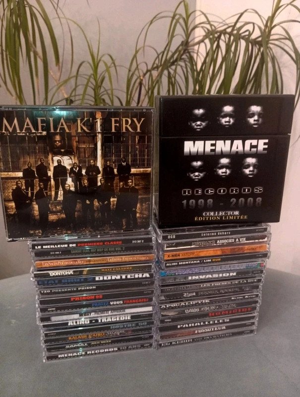 Lot 44 Cd Rap français en parfait état