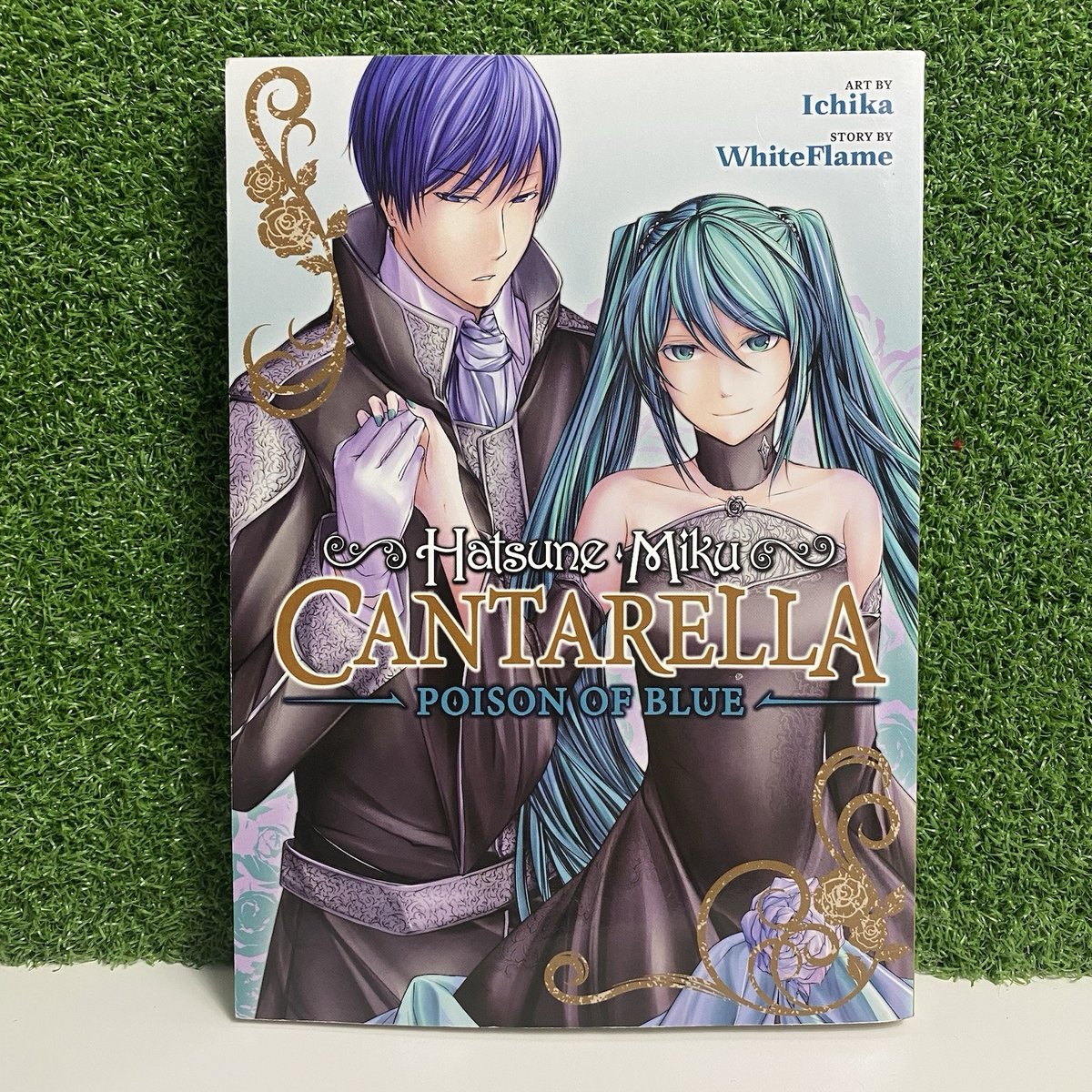 Hatsune Miku Cantarella Poison of Blue di WhiteFlame Seven Seas anime manga libro
