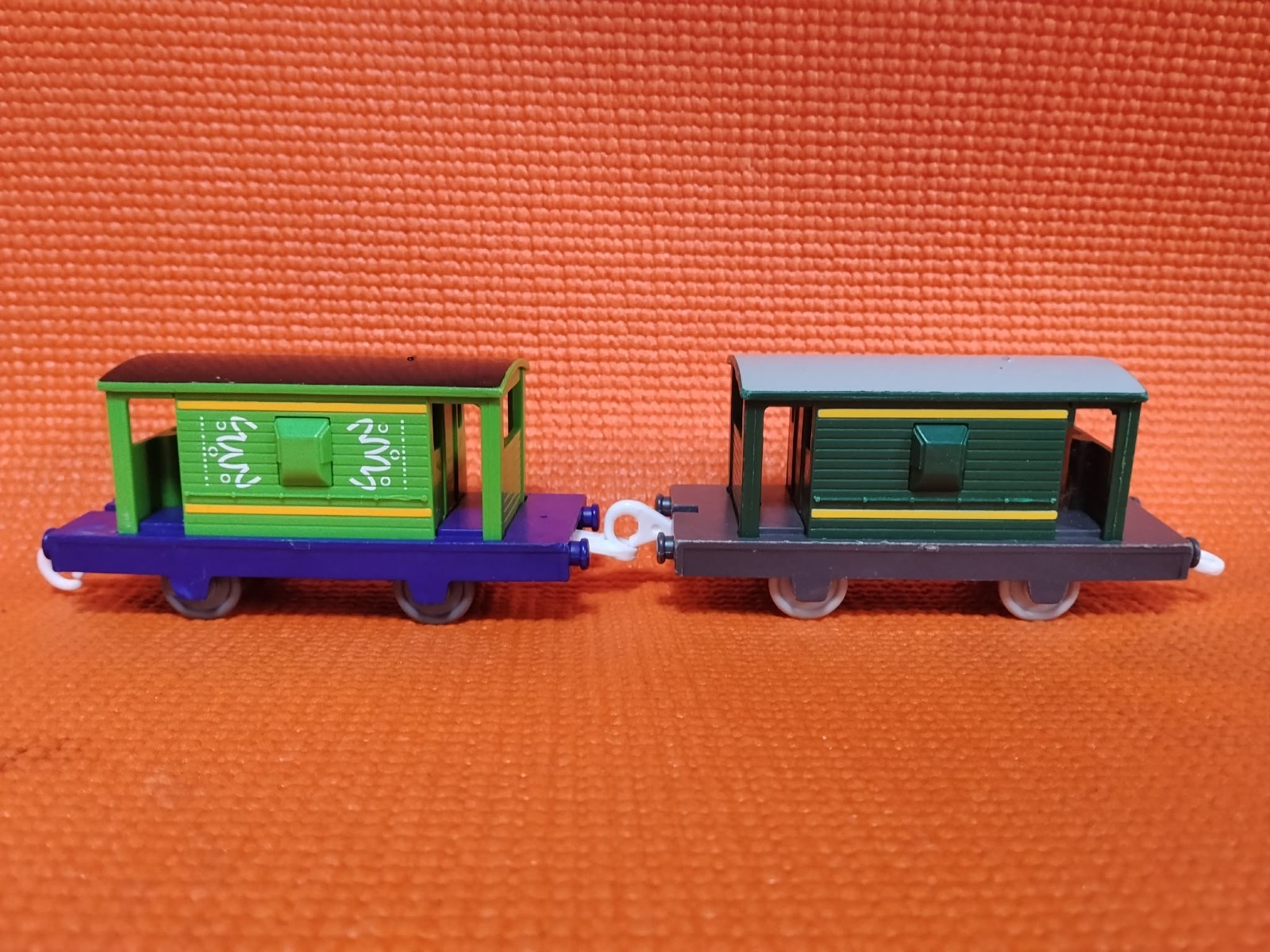Furgone freno verde x2 thomas and friends tomy plarail e trackmaster