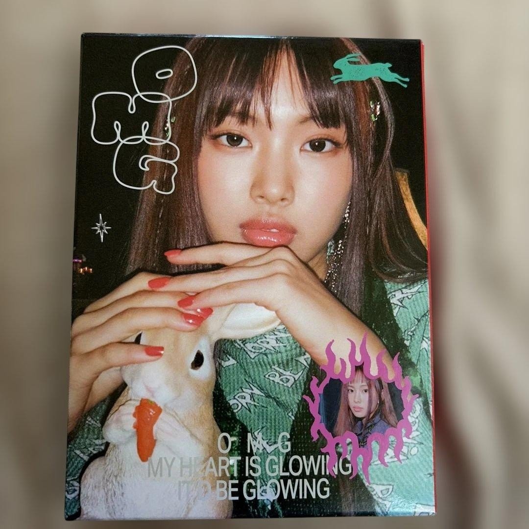 NewJeans HYEIN Ver. Album OMG DITTO 6 cartoline fotografiche K-POP CD non...