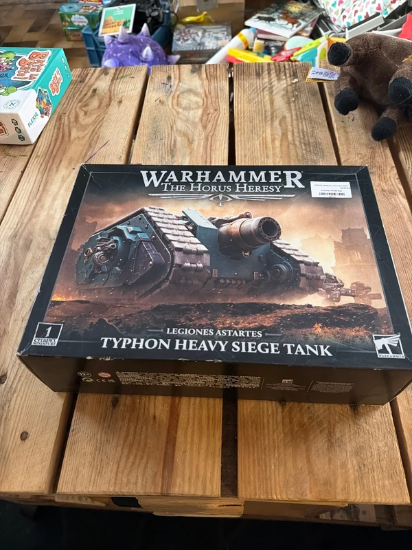 Typhon heavy siège tank legiones astartes Warhammer horus heresy
