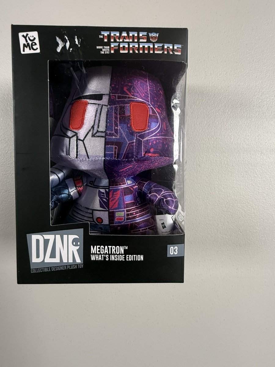 Transformers Megatron DZNR YuMe What’s Inside Edition Peluche Giocattolo Hasbro 2022