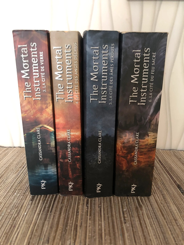 Lot livres thé mortal instruments tome 3 4 5 et 6  PKJ