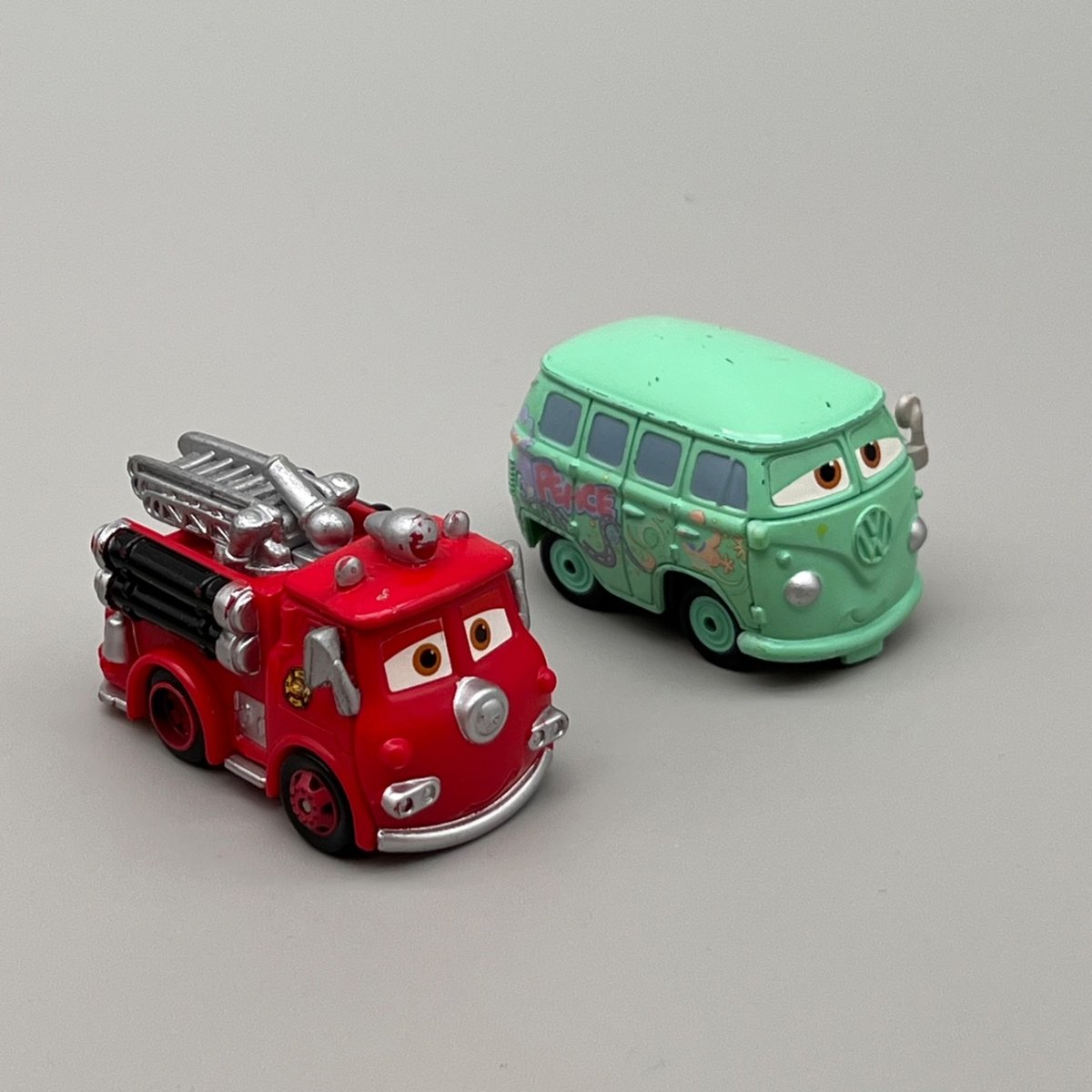 Disney Cars Mini Adventures Camion dei Pompieri Rosso Fillmore Diecast Bundle Raro R4