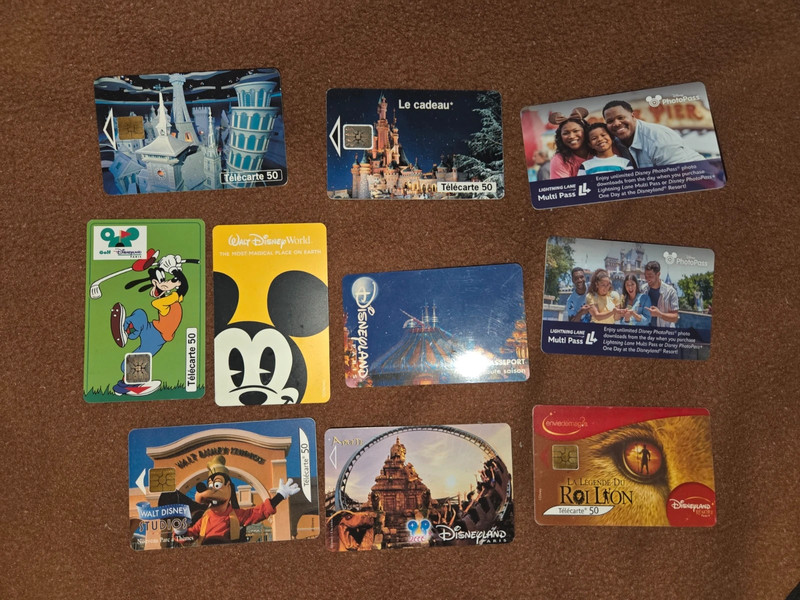 Lot 10 cartes : télécartes Disney Disneyland Paris Euro Disney