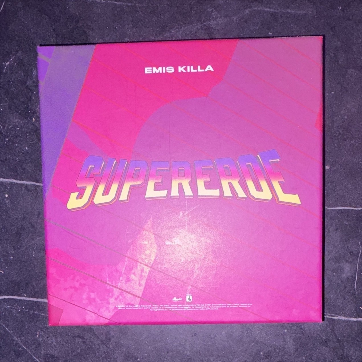 Emis Killa Supereroe cofanetto fumetto a colori con CD (2018) Italiano