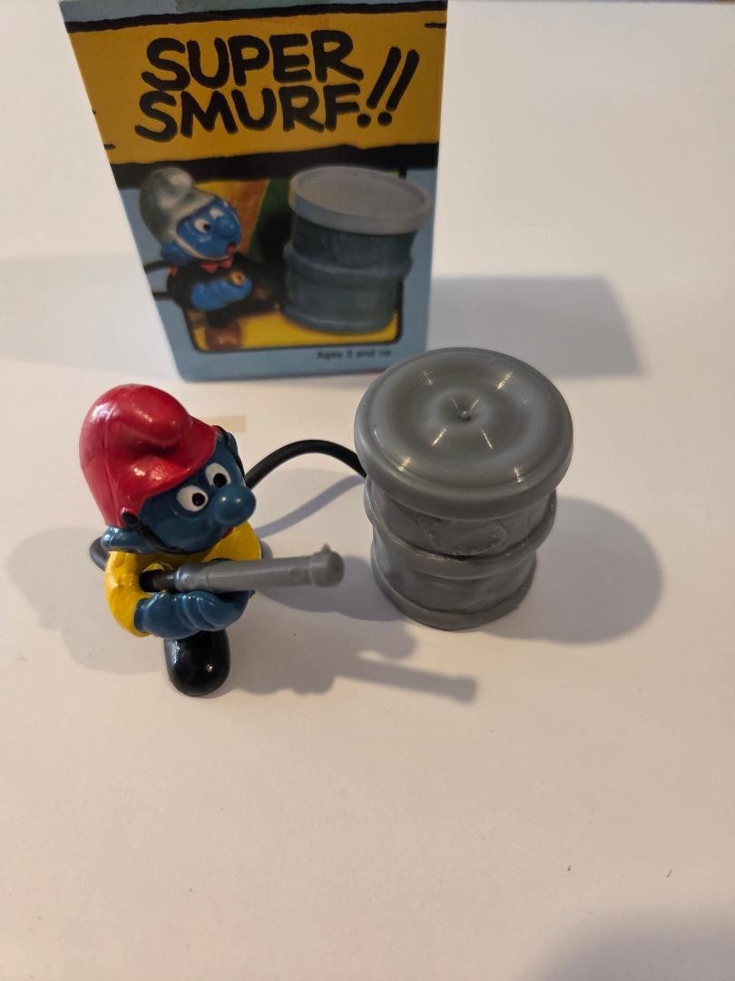 Super Smurf Fireman 6720 Vintage Schleich Peyo Wallace Berrie New in Box NIB