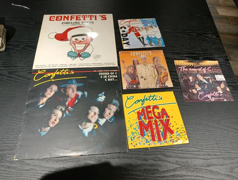 Lot de vinyles des confetti s
