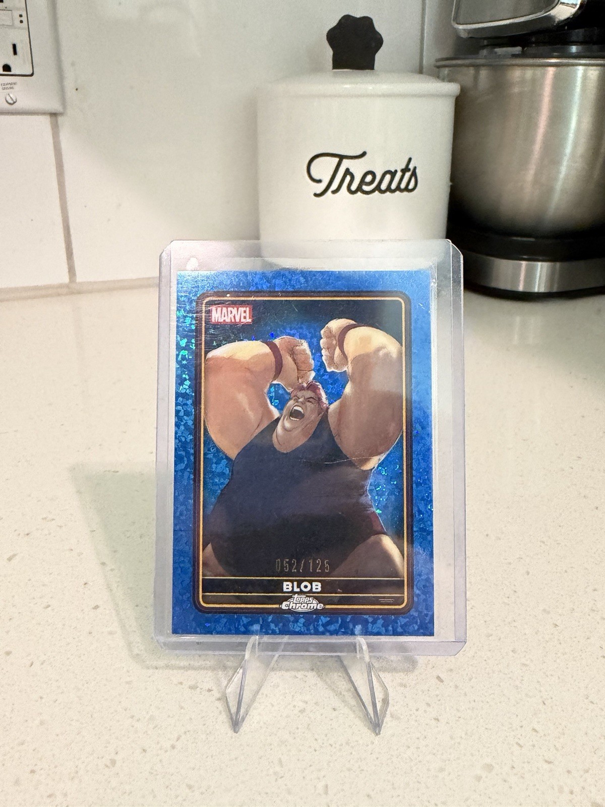 Topps: 2025 Chrome Deadpool - Blob #14 Blue Sparkle #’d /125