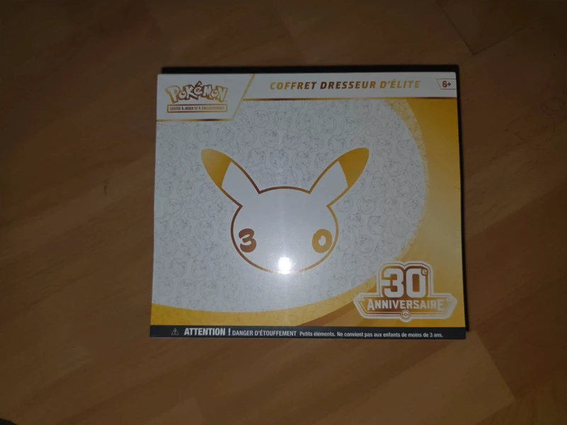 Coffret ETB Pokemon 30 ans scellé