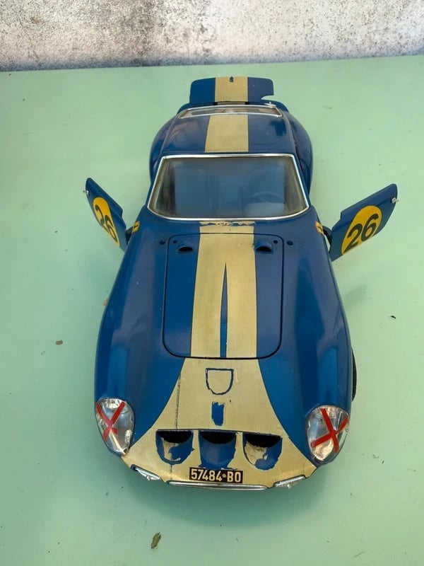 Modellino Ferrari 250 GTO (1962) 1:18 die-cast - bburago - made in Italy