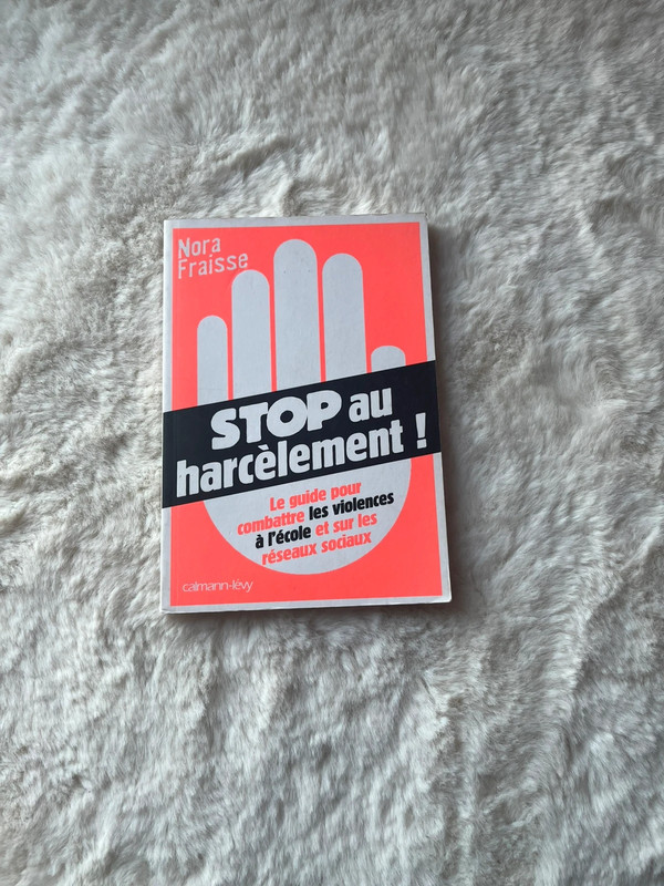Stop au harcèlement de Nora Fraisse