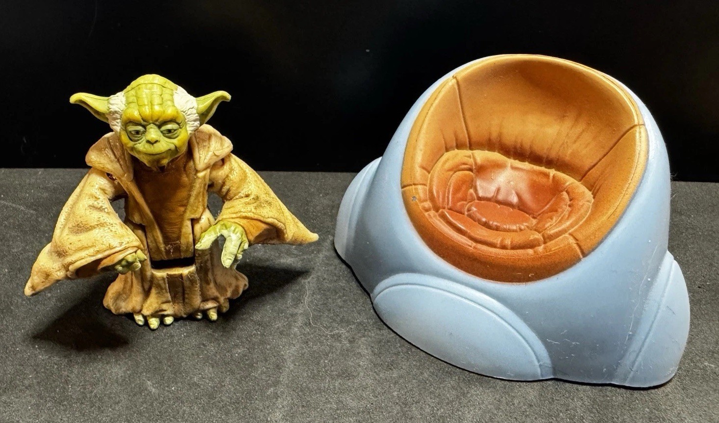 Vintage Hasbro Star Wars TPM Episode 1 Yoda with Chair 3.75"