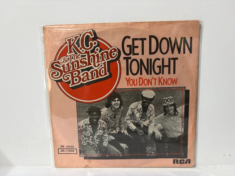 Single 7" / 45T - K.C. & The Sunshine Band - get down tonight
