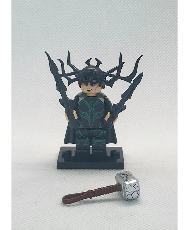 Personnage type Lego – Hela (Lego-style character – Marvel / MCU – Hela)