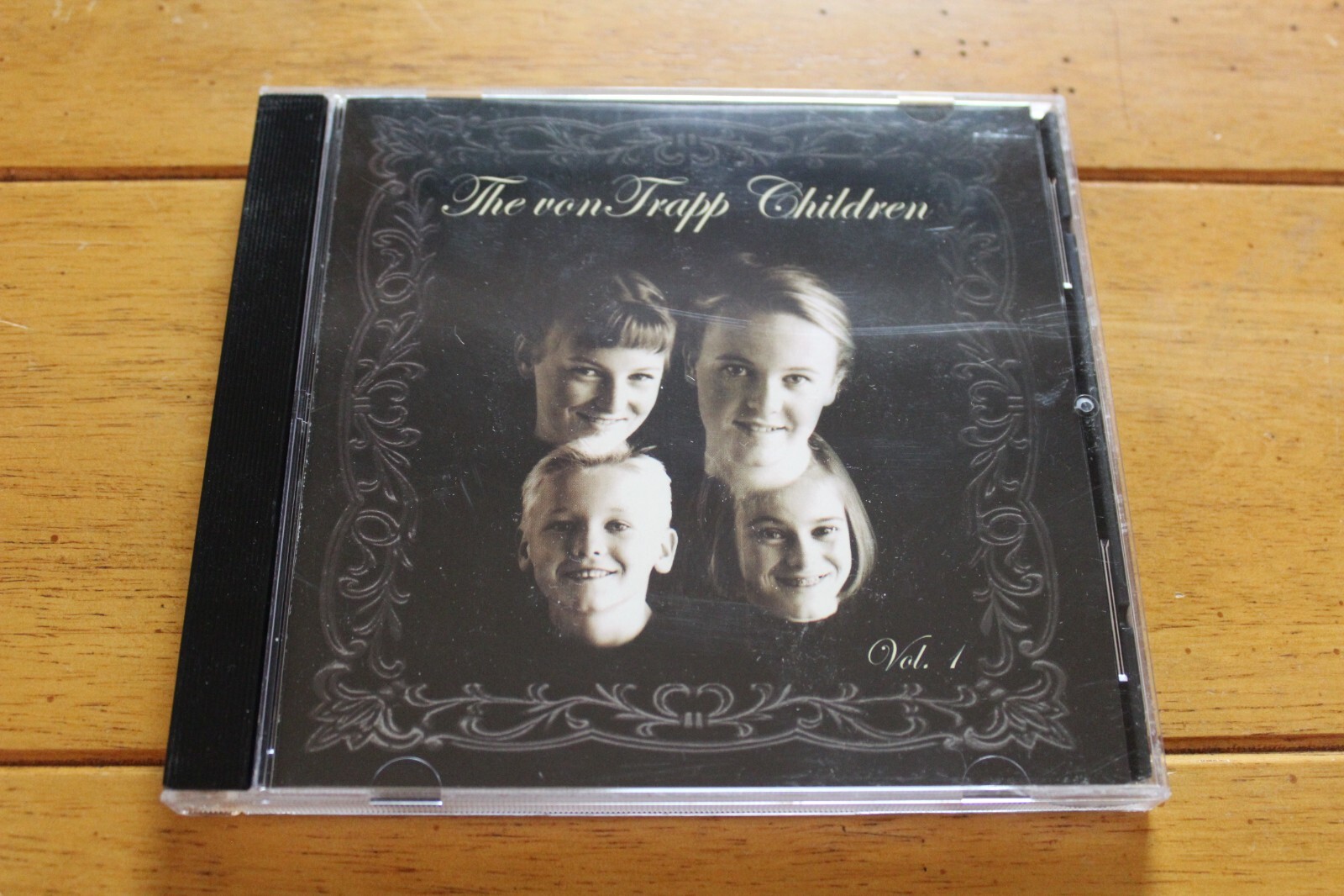 THE VONTRAPP CHILDREN VOL 1 (CD, RATTLESBY RECORDS)