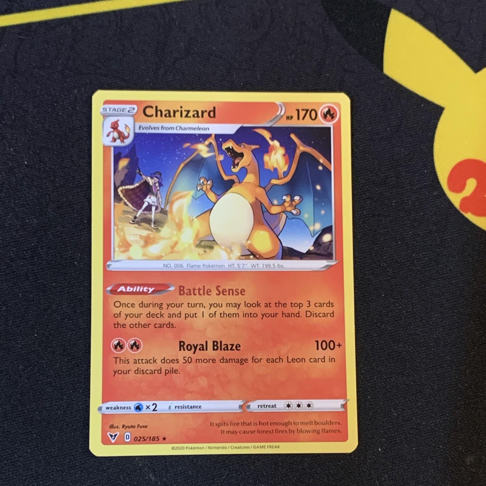 Charizard 025/185 Swsh04: Vivid Voltage Regular