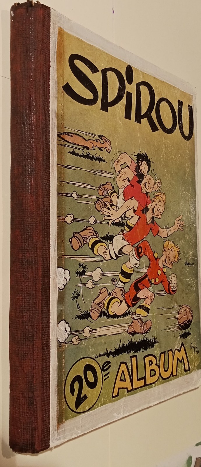 SPIROU recueil n ° 20   de 1946 . Couverture de Franquin.