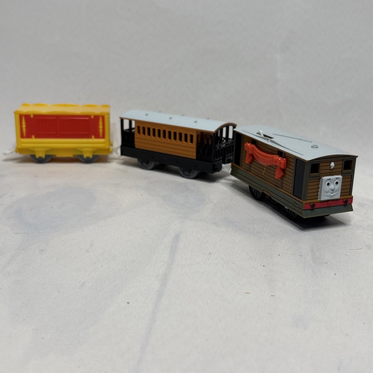 Trackmaster Toby & Henrietta 2009 Tomy Thomas & Friends speciale clown auto rara