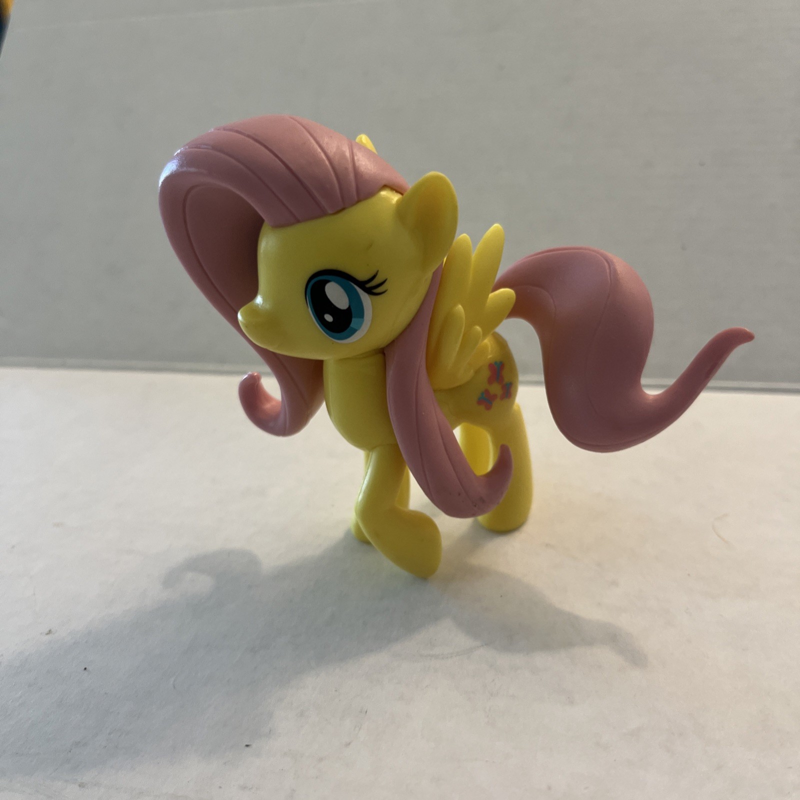 Modellino My Little Pony Fluttershy 2013 in vinile da collezione farfalle rosa 3,5"