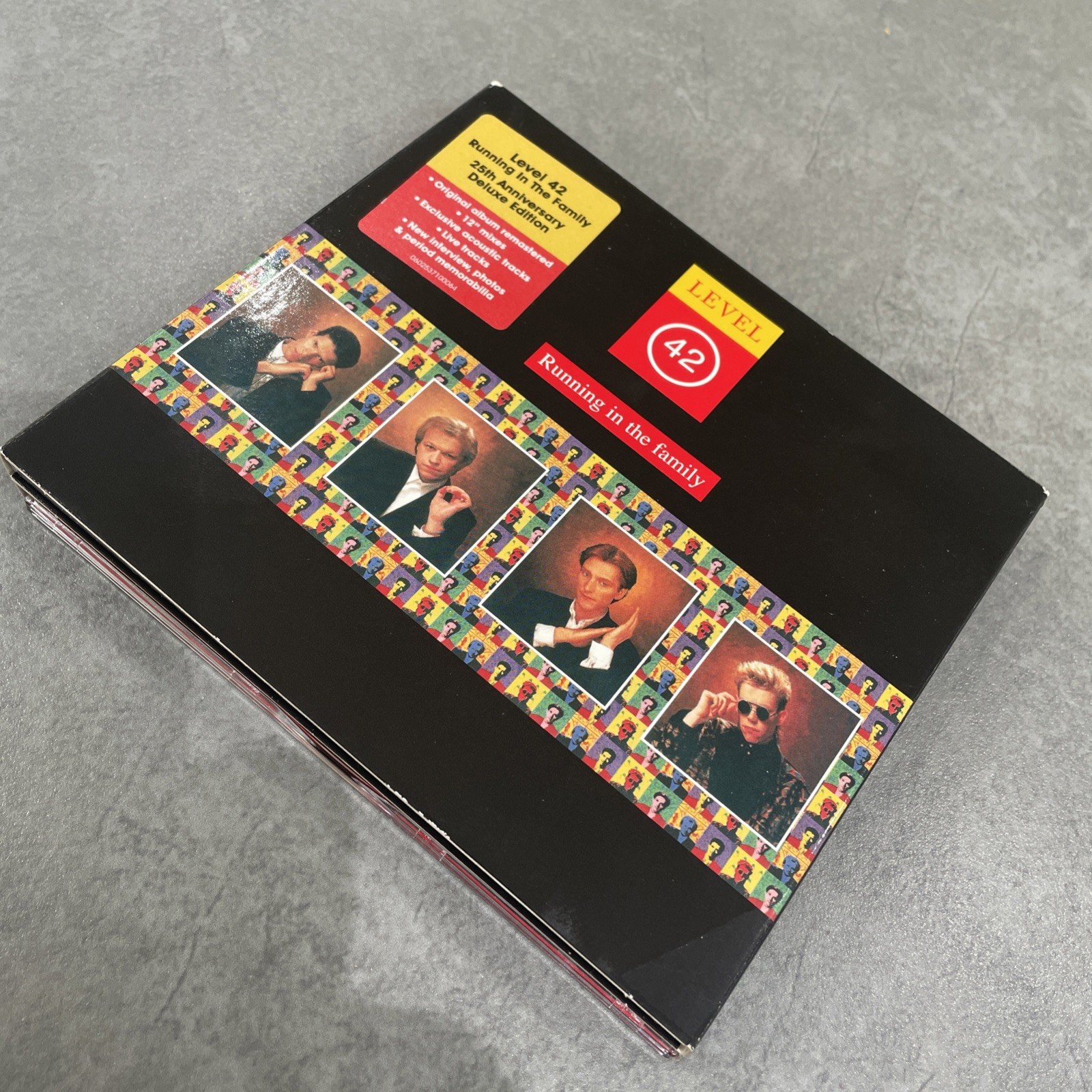 LEVEL 42 - Running in the Family - 2 CD 25th anniversary deluxe edition (2012)