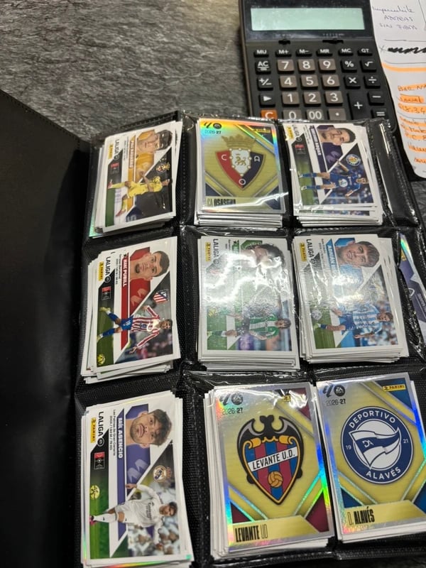 Gran lote cromos 26/27