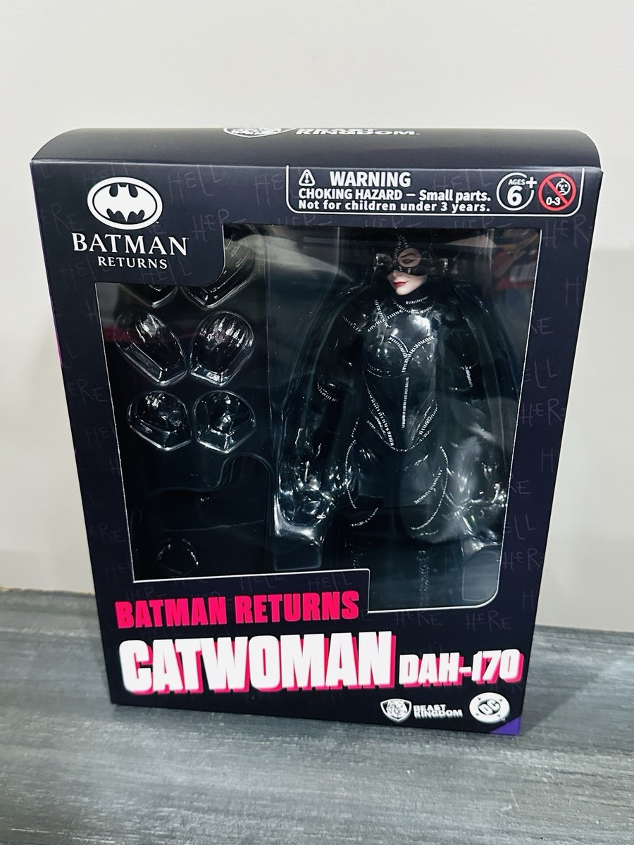 Beast Kingdom Batman Returns Catwoman DAH-170 1/9 personaggio IN MANO