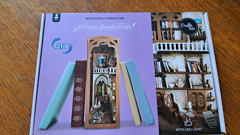 Miniature Action Crafts & Co