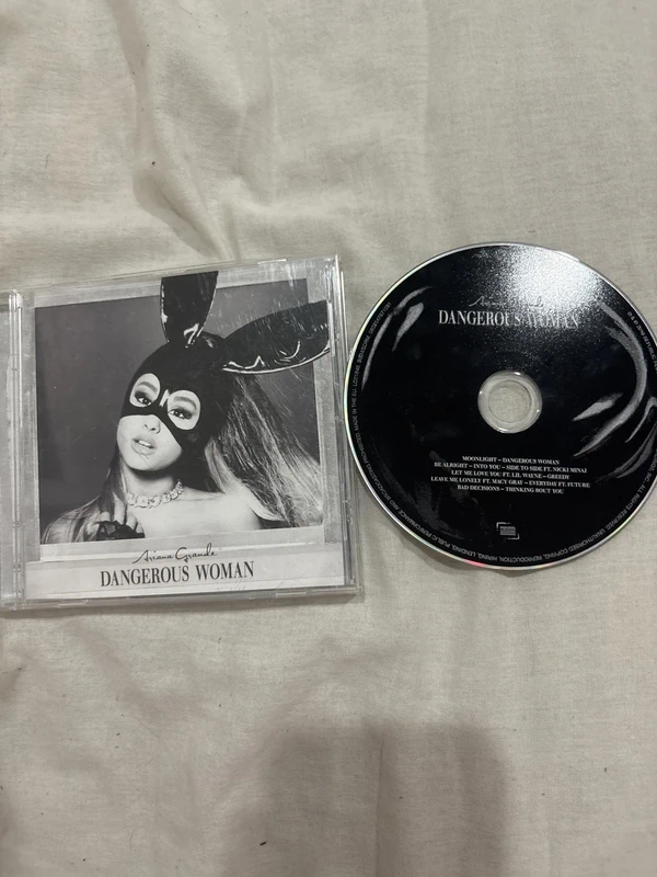 CD Ariana Grande