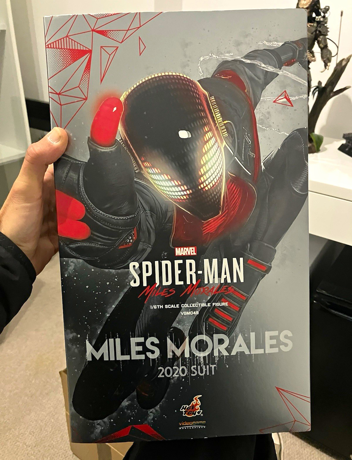 Hot Toys Marvel Spider-Man Miles Morales 2020 Suit 1:6 Figure VGM049